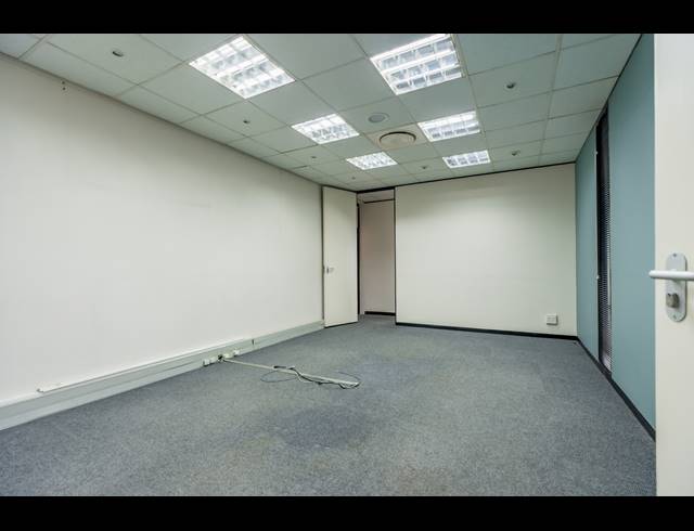 214M² OFFICE TO LET IN WESTVILLE